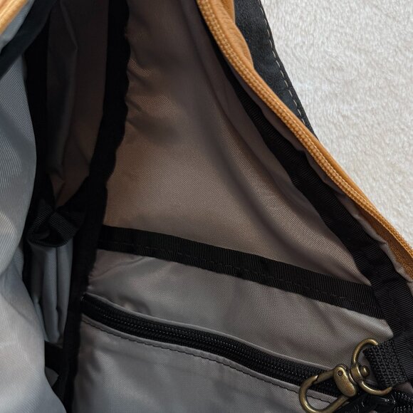 AmeriBag Classic Leather Healthy Back Bag in Tan Travel Crossbody Made In USA - Picture 8 of 11